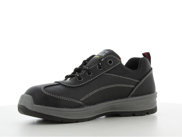 Shop Safety Shoes Online in Abu Dhabi, UAE